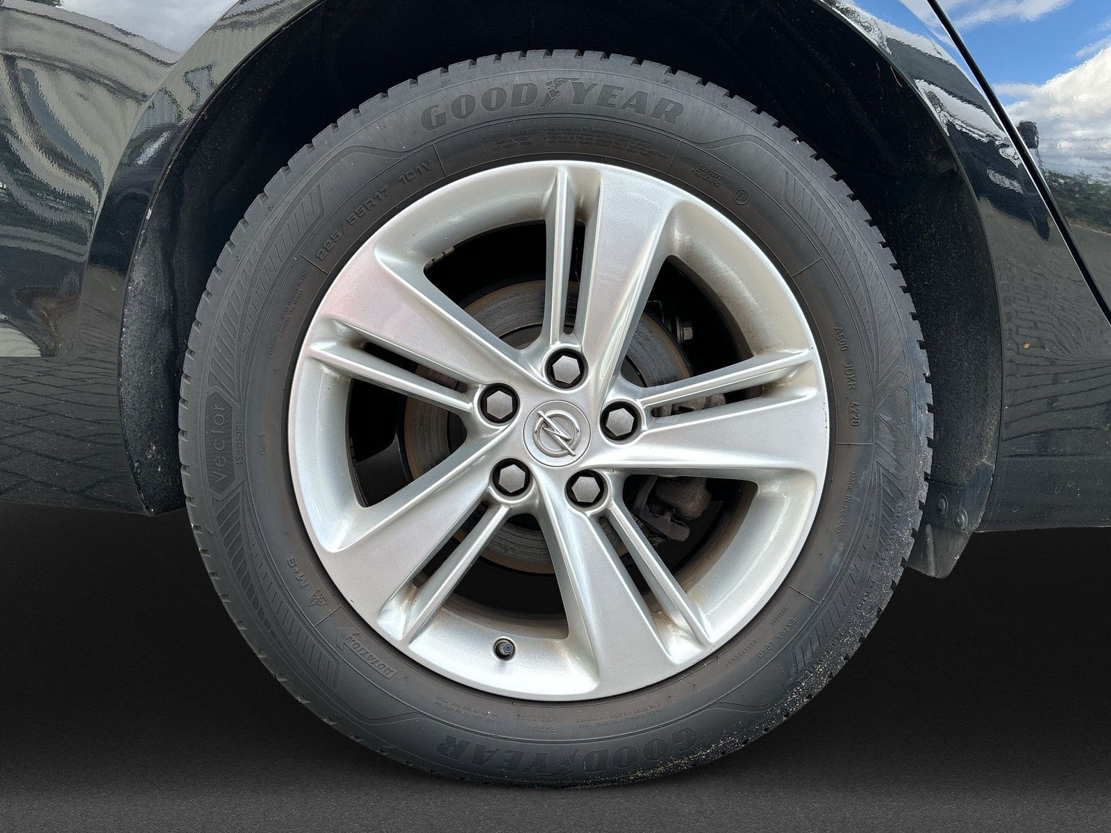 Insignia B ST Elegance +ALLWETTER+PDC+KAMERA+LED