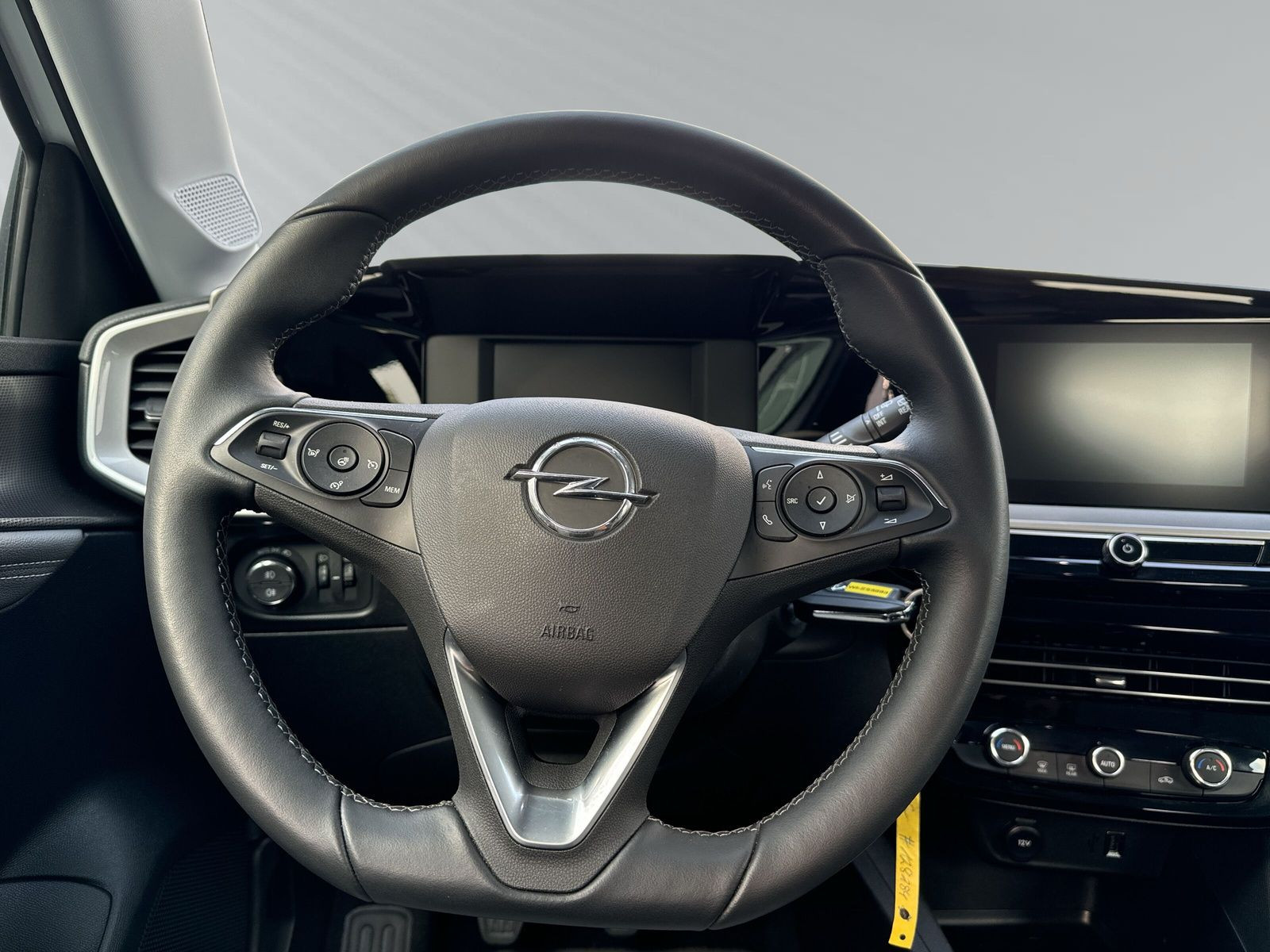Opel Mokka Elegance+NAV+ KAMERA+PDC+4SE+LHZ+SHZ+