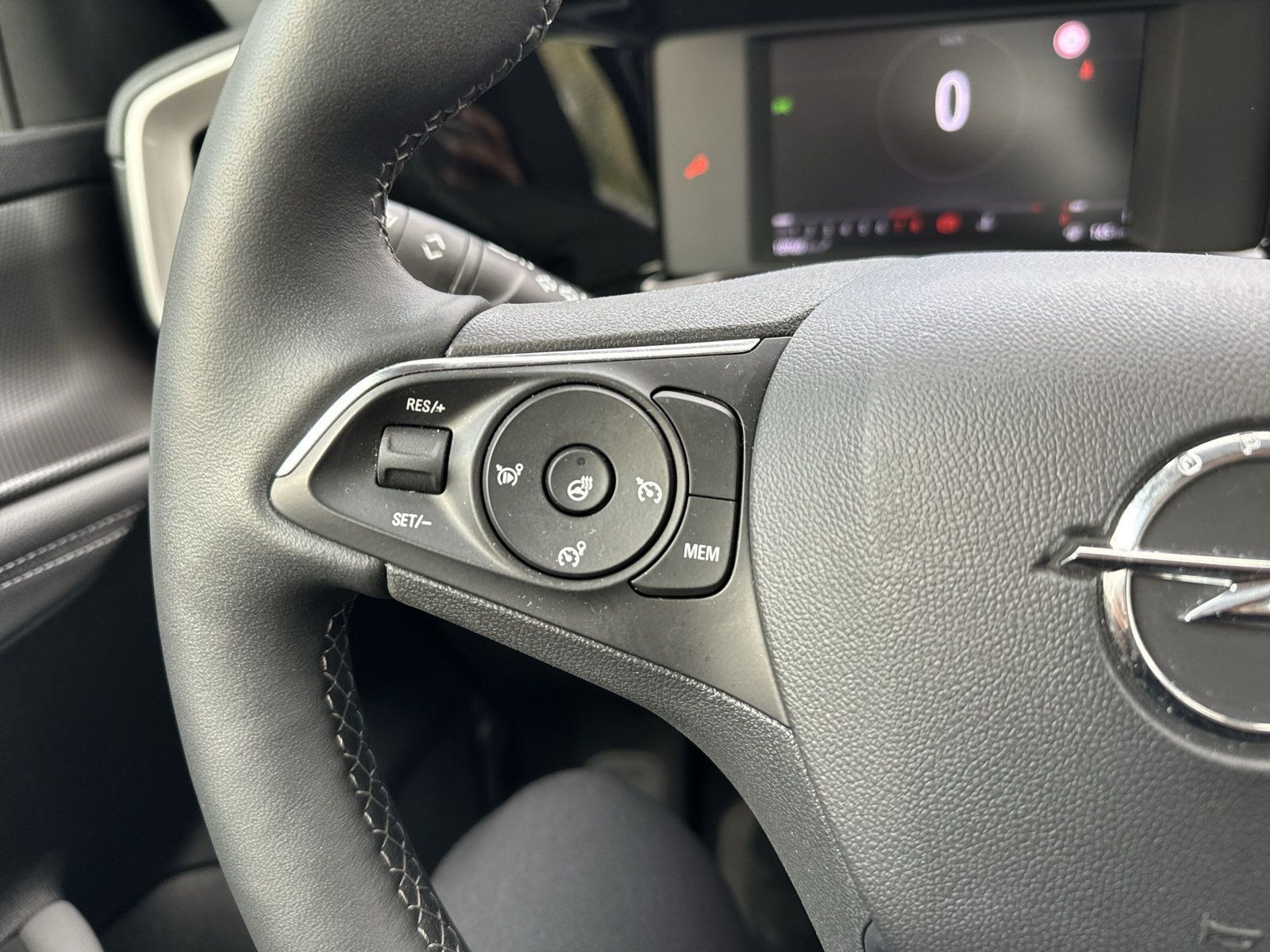 Opel Mokka Elegance+NAV+ KAMERA+PDC+4SE+LHZ+SHZ+