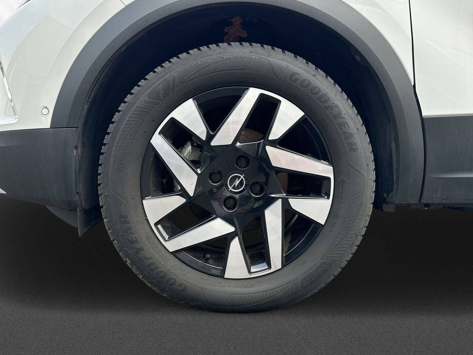 Opel Mokka Elegance+NAV+ KAMERA+PDC+4SE+LHZ+SHZ+