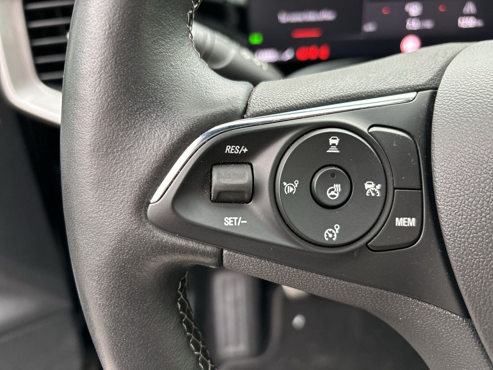 Mokka Ultimate 1.2+PDC+KAM+NAVI+SHZ+LHZ+LED