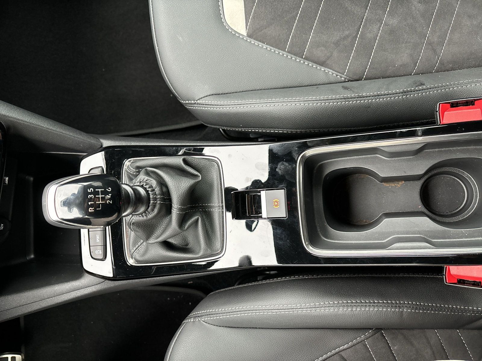 Mokka Ultimate 1.2+PDC+KAM+NAVI+SHZ+LHZ+LED