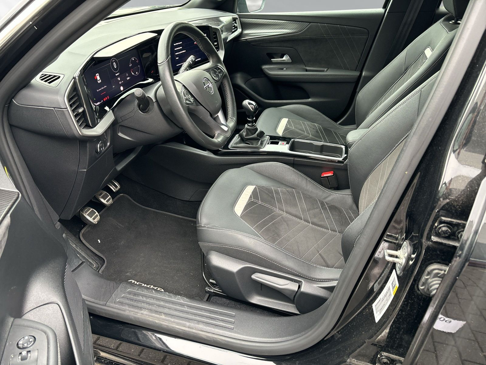 Mokka Ultimate 1.2+PDC+KAM+NAVI+SHZ+LHZ+LED