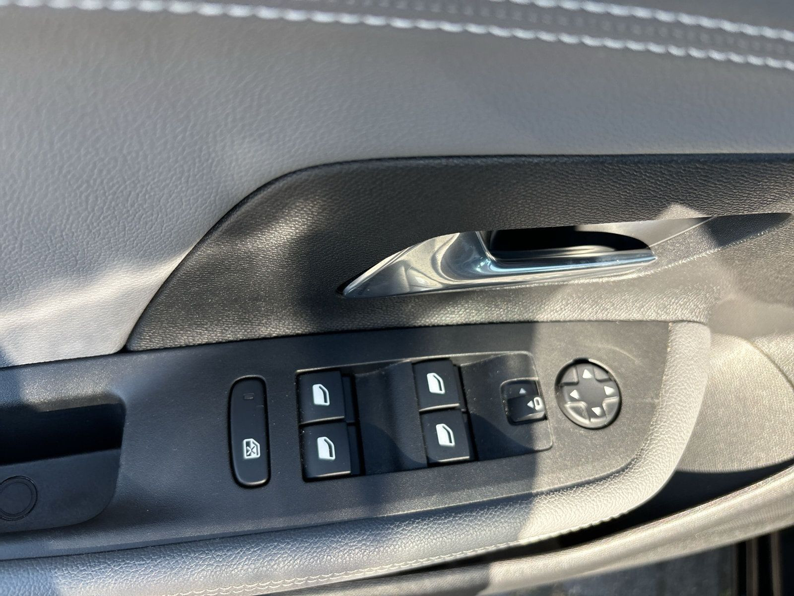 Mokka Elegance 130PS+NAVI+KAMERA+SITZHEIZ+PDC+++
