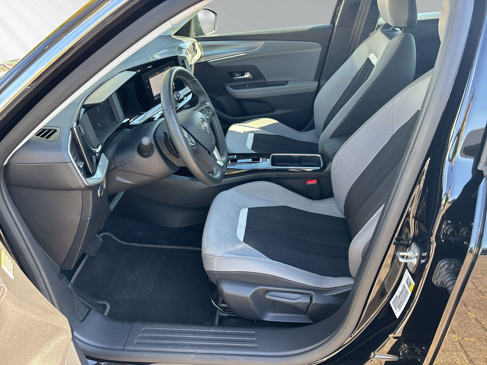 Mokka Elegance 130PS+NAVI+KAMERA+SITZHEIZ+PDC+++
