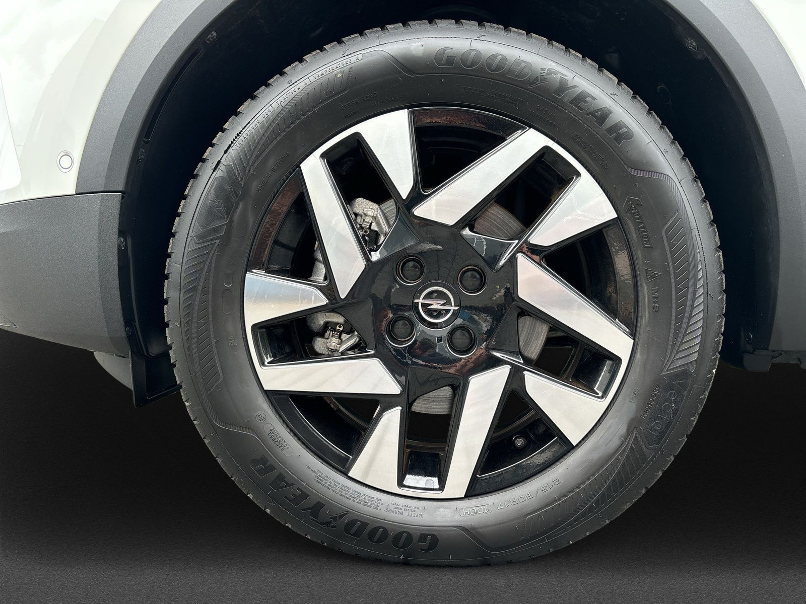 Mokka-e Gs 136PS+SITZHEIZ+KAMERA+PDC+KEYLES