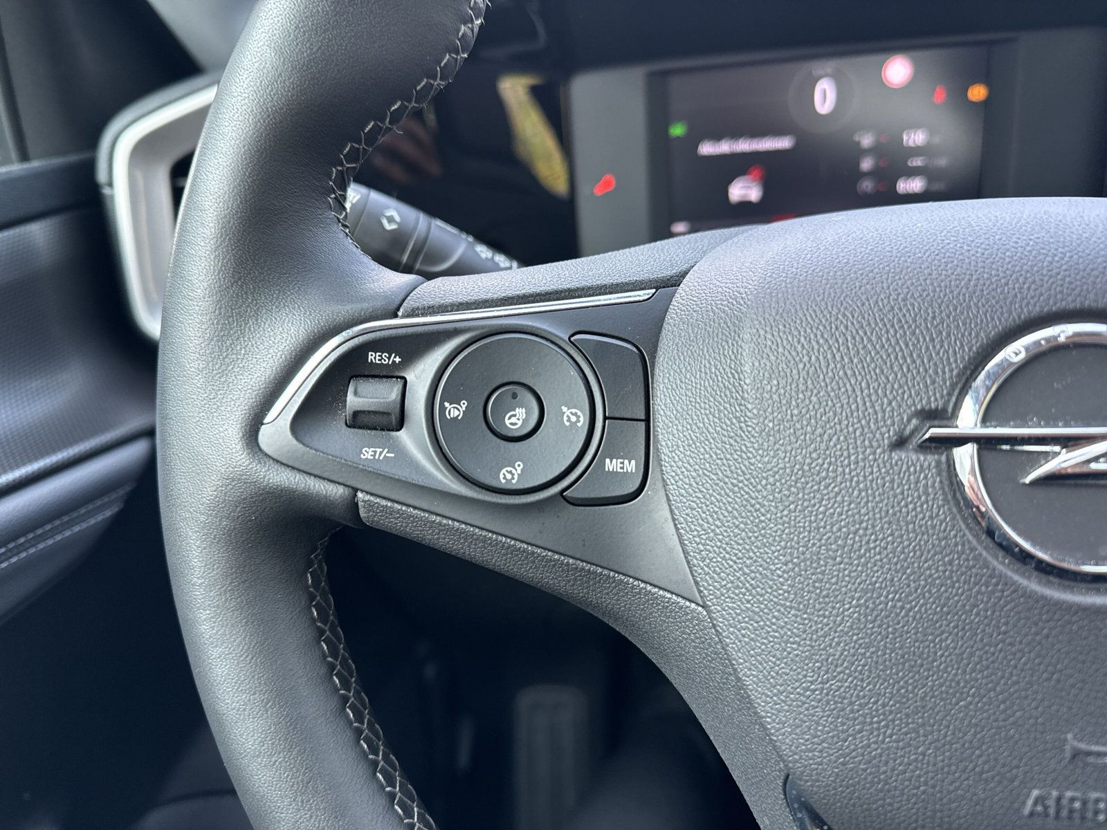 Mokka ELEGANCE 1.2+LED+NAVI+PDC+KAMERA+4SE+