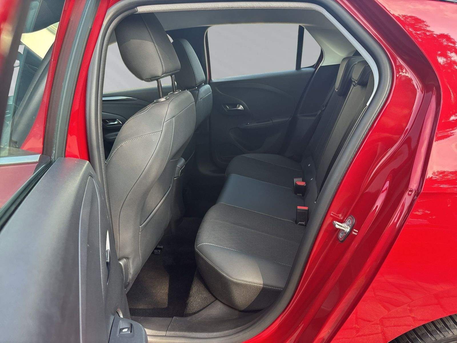 Corsa F 1.2 Elegance AUTOMATIK + DAB+ NAVI+ SHZ