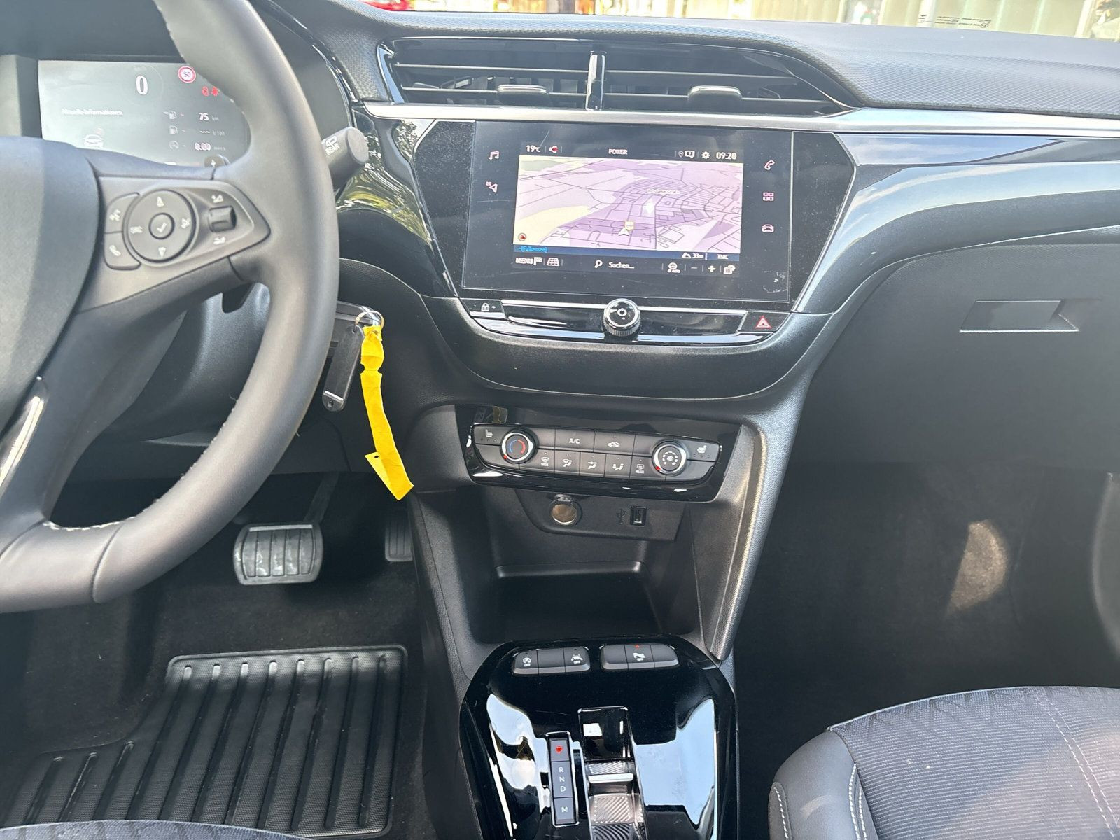 Corsa F 1.2 Elegance AUTOMATIK + DAB+ NAVI+ SHZ