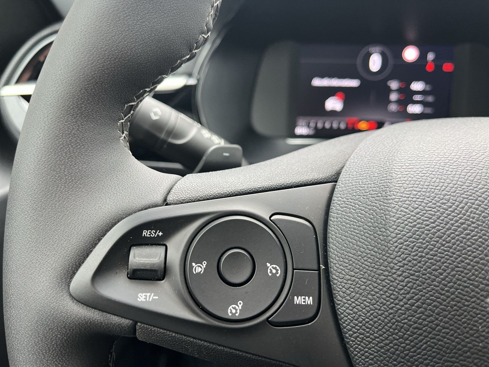Corsa F Elegance 100PS+NAVI+ALLWETTER+TECHNOPAKE