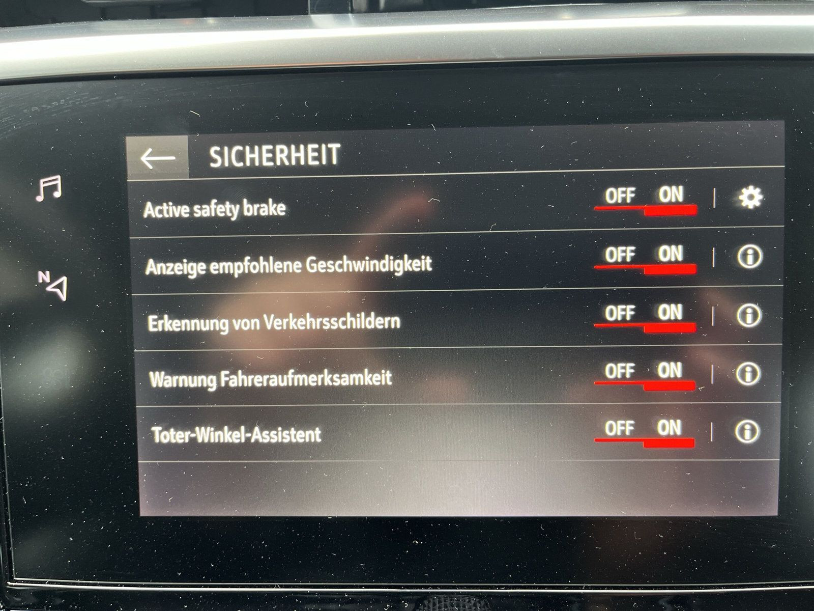Corsa F Elegance 100PS+NAVI+ALLWETTER+TECHNOPAKE