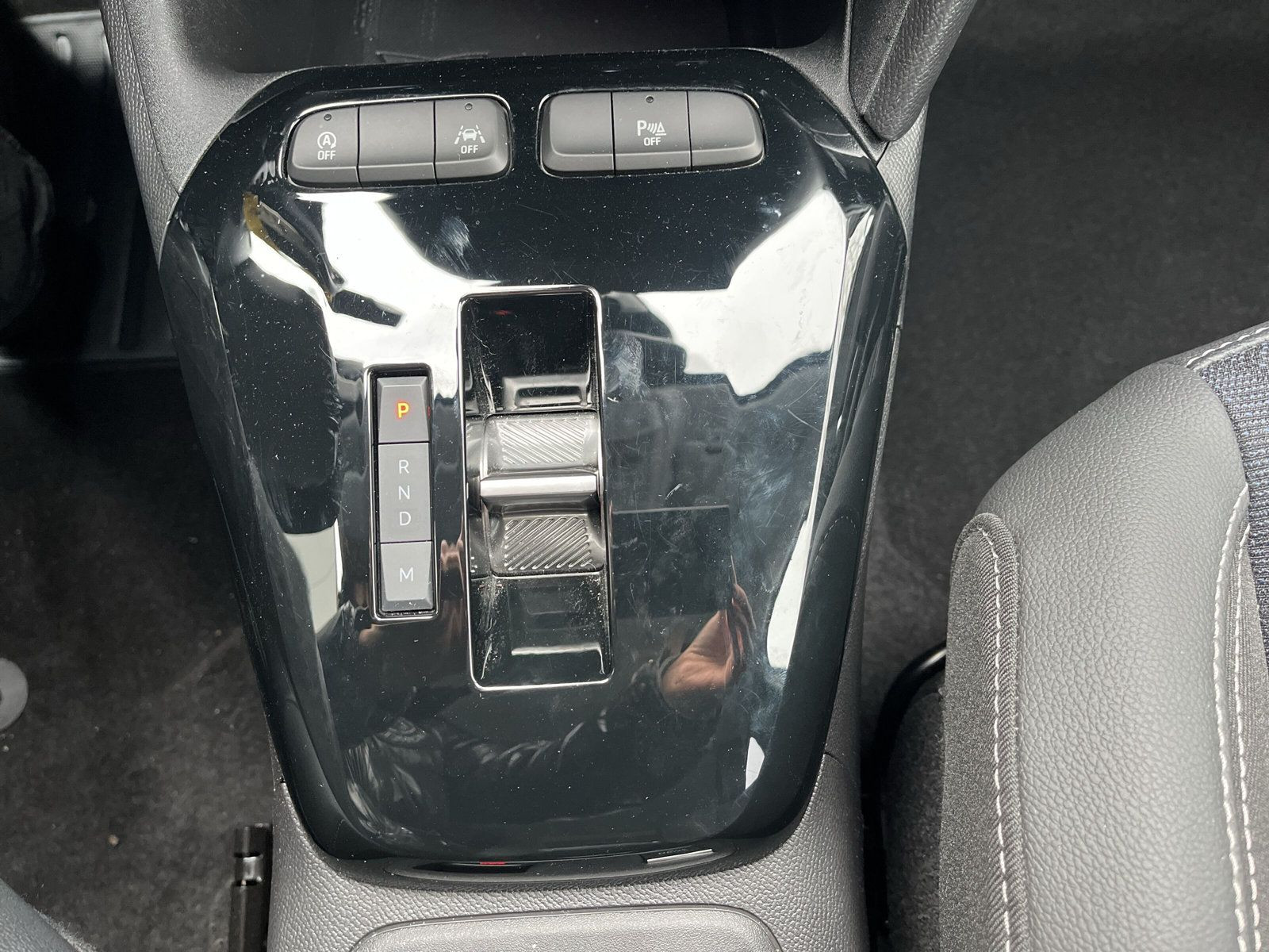 Corsa F Elegance 100PS+NAVI+ALLWETTER+TECHNOPAKE