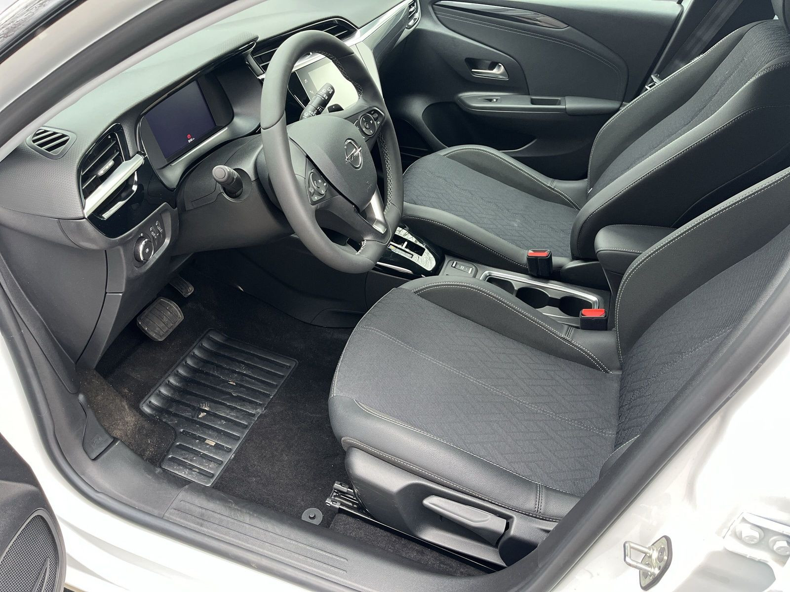 Corsa F Elegance 100PS+NAVI+ALLWETTER+TECHNOPAKE