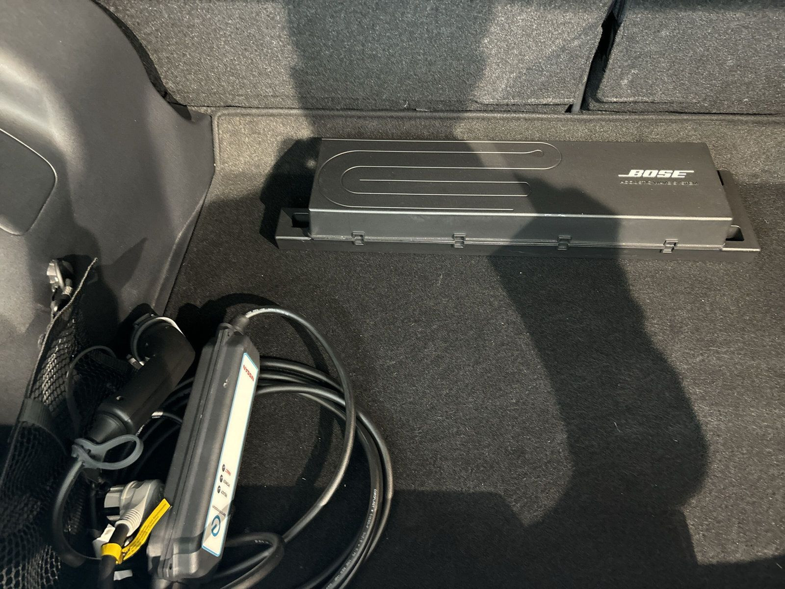 Leaf elektro + Tekna+Allwetterreifen+Navi