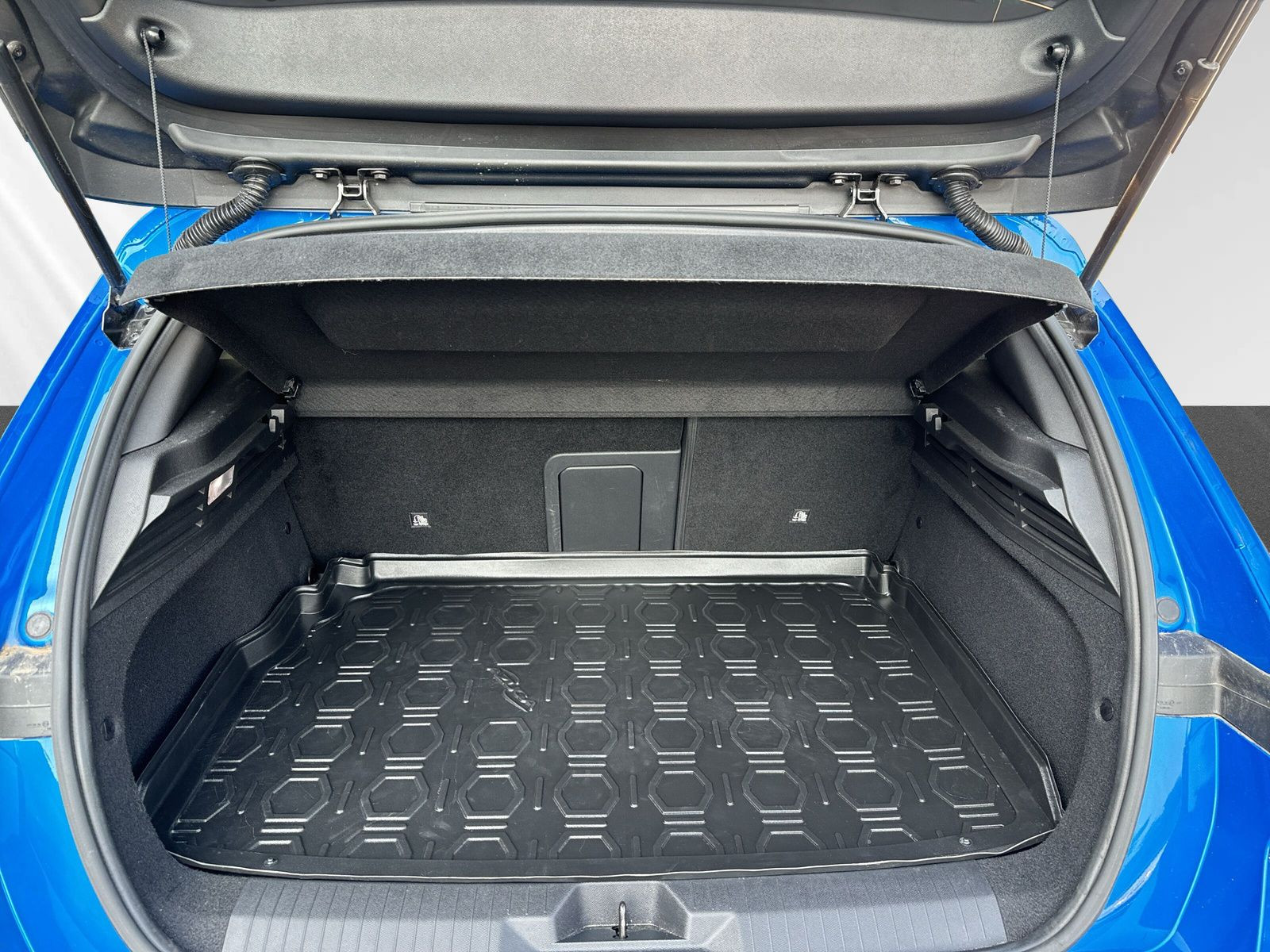 Astra L Elegance 1.2+NAVI+ALLWETTER+PDC+CAM