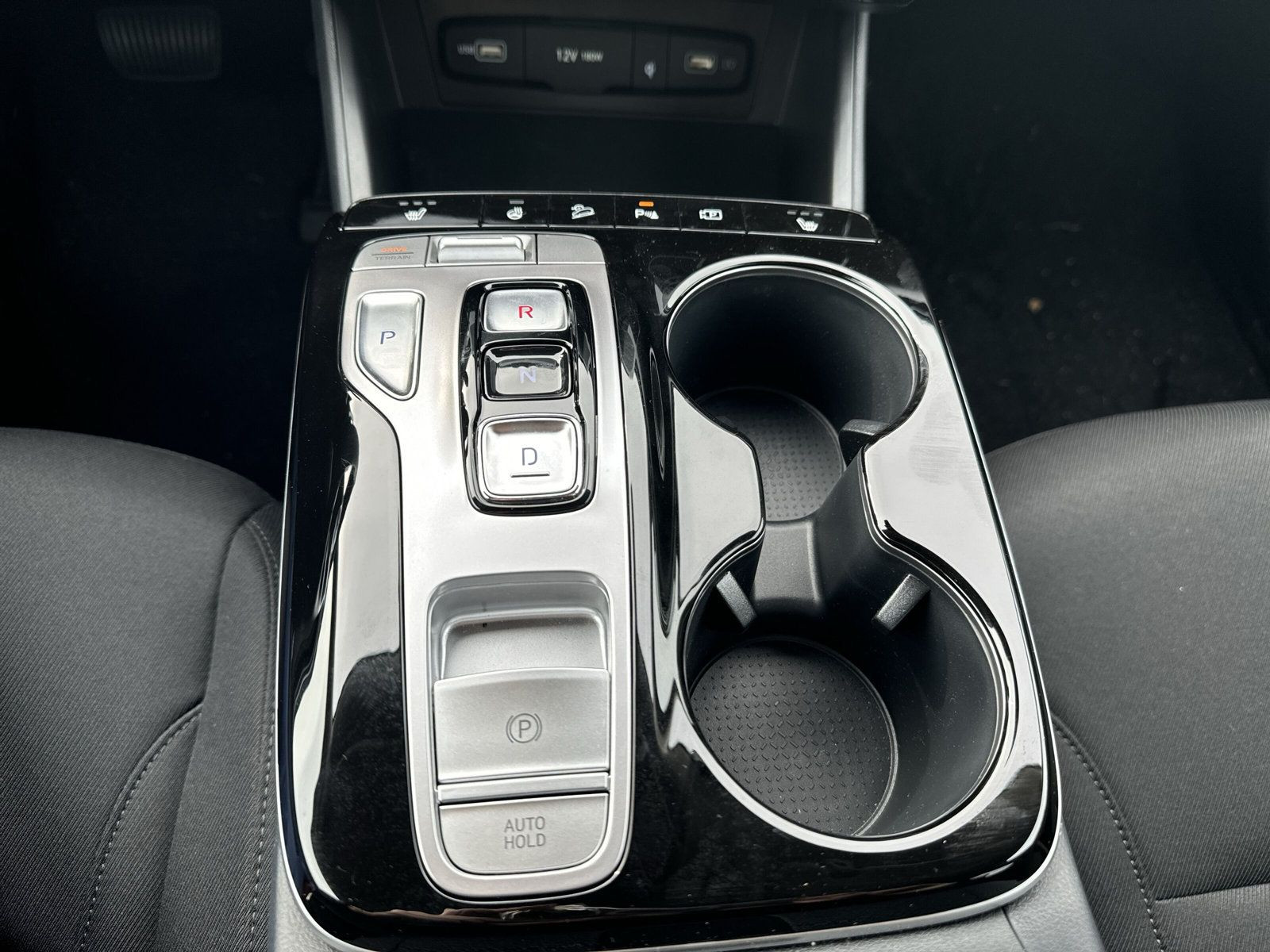 TUCSON 1.6 T-GDI HYBRID 4WD TREND +NAVI+LM+KAM +