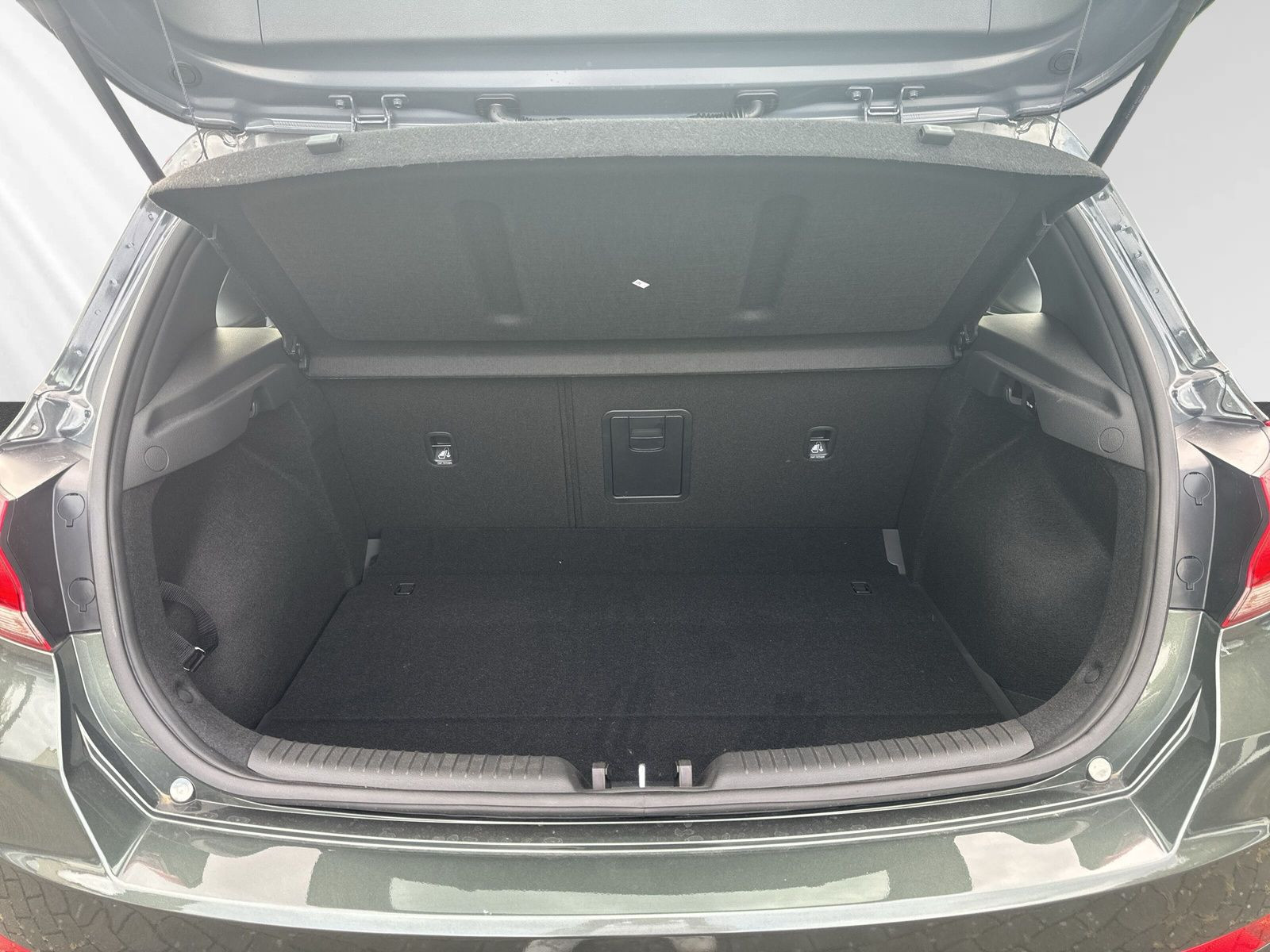 i30 5T 1.0 M/T 48V TREND +NAVIPAKET+KAM+LM+SHZ +