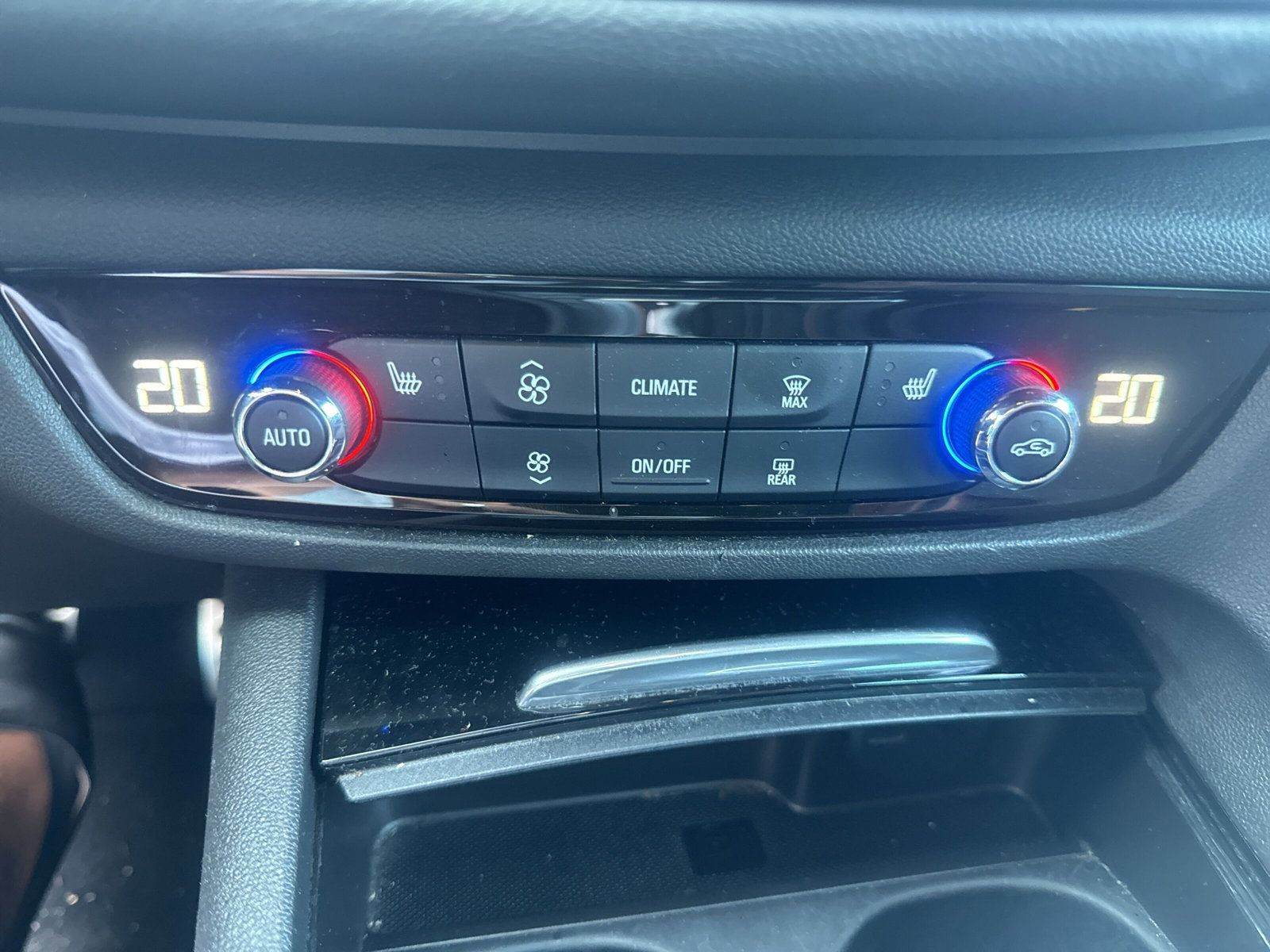 Insignia B GS Dynamic 1.5+NAVI+4SEASON+KEY+