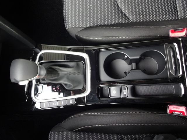 cee'd Vision 1.5 DCT + NAVI + KLIMAAUTOMATIK