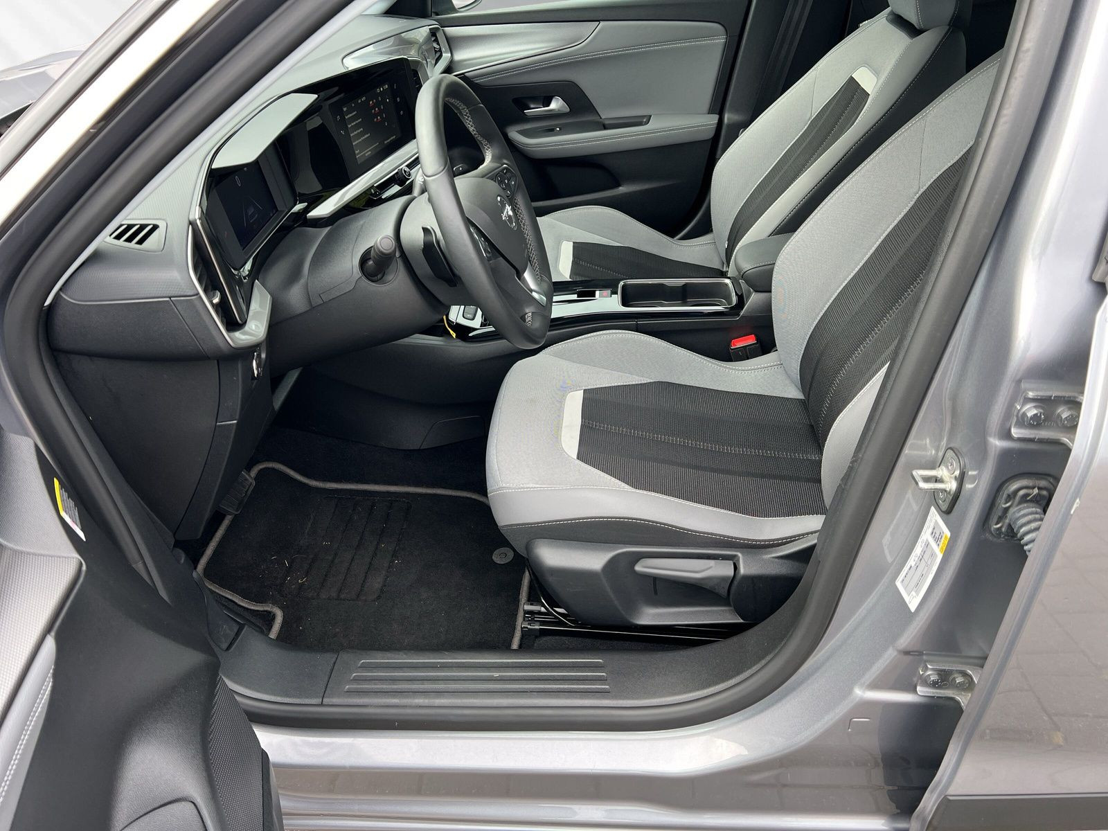 Mokka Elegance 130PS+NAVI+KAMERA+SITZHEIZ+PDC+++