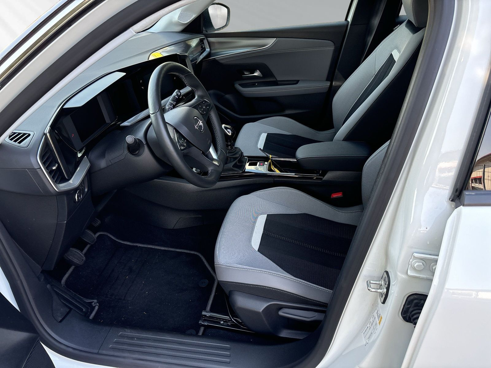 Mokka Elegance 1.2 +NAVI+KAMERA+SITZHEIZUNG+PDC+