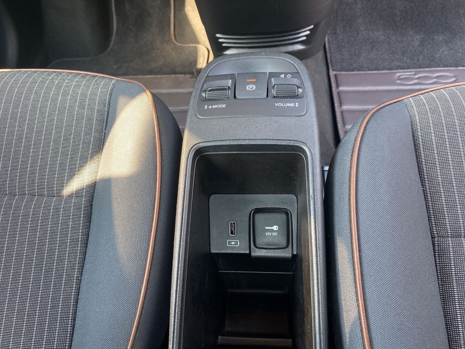 500e Icon+CABRIO+4SEA+SHZ+LSENS+RSENS+NAVI+
