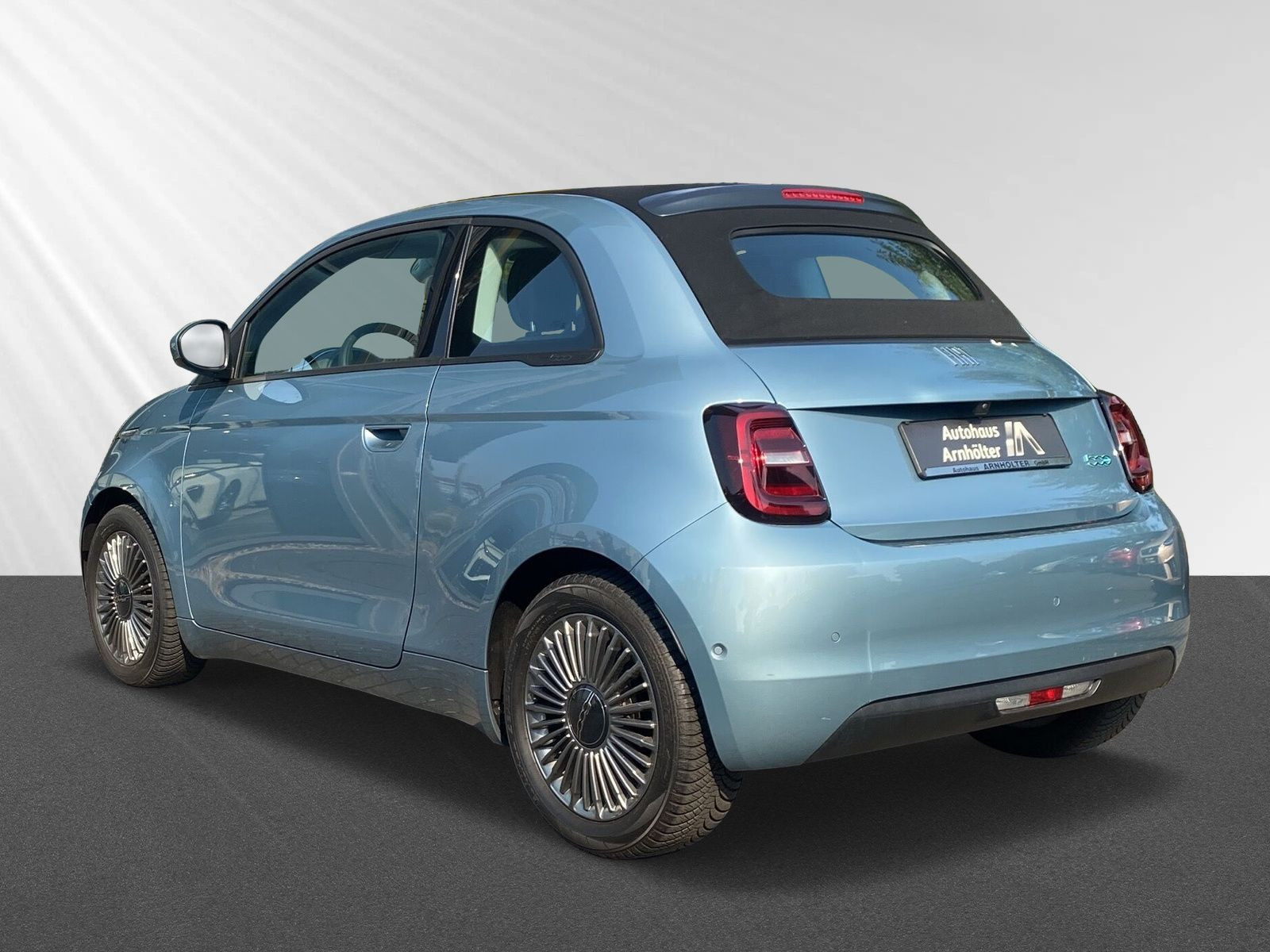 500e Icon+CABRIO+4SEA+SHZ+LSENS+RSENS+NAVI+