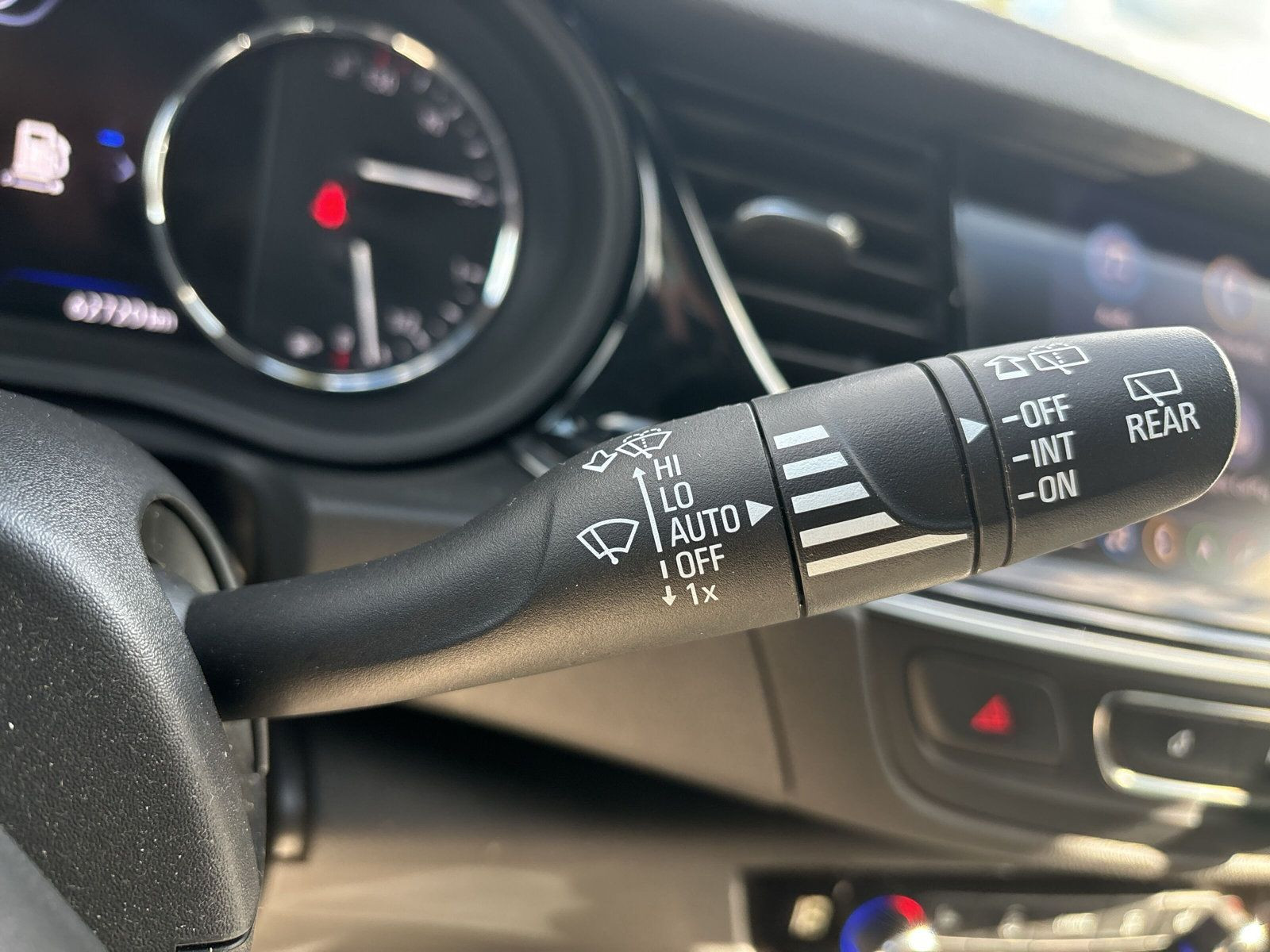 Insignia ST ELEGANCE 1.5D(90)MT6 S/Se +ALLWETTER