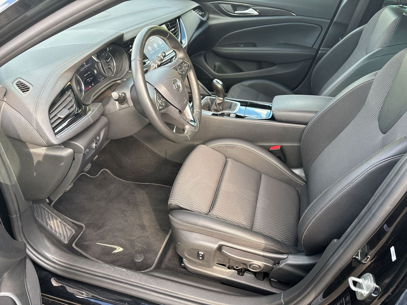 Insignia ST ELEGANCE 1.5D(90)MT6 S/Se +ALLWETTER