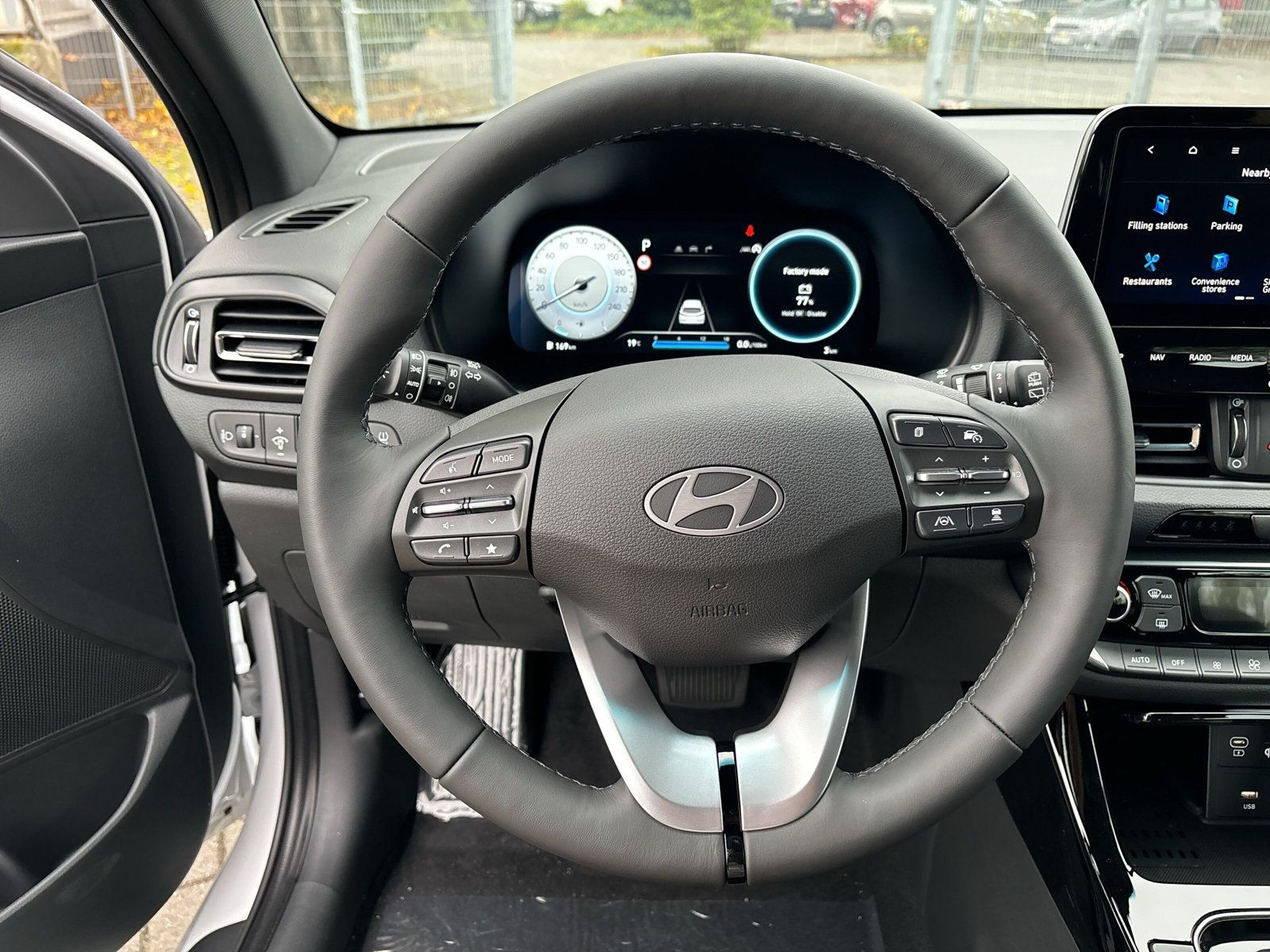 i30 5T MY25 1.0 7-DCT 2WD ADVANTAGE Plus- Paket+