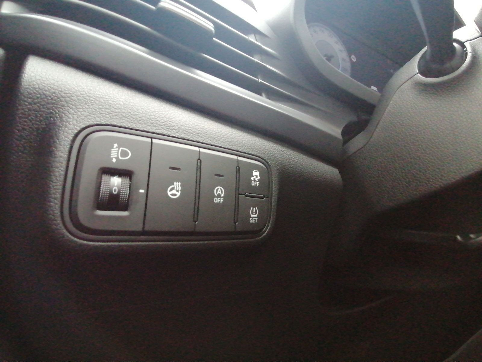 BAYON FL (MY25) 1.0 T-GDI 6-MT 2WD Trend+BOSE+KP
