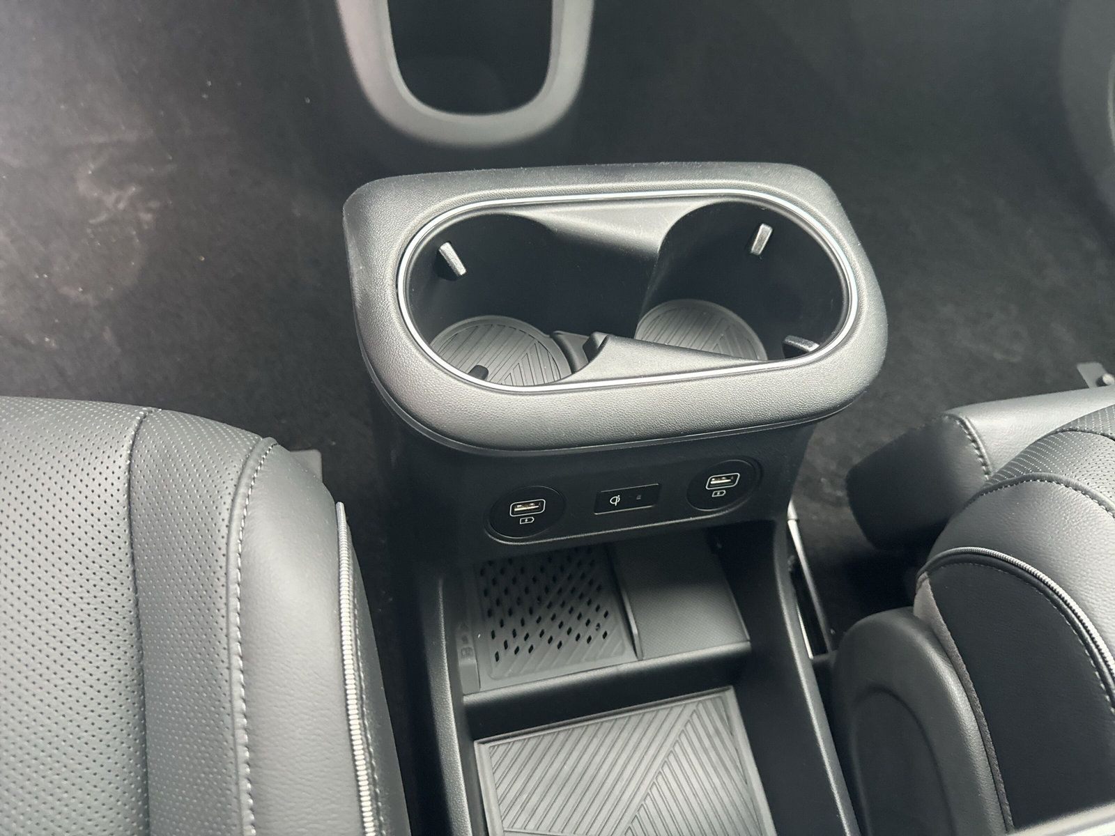 IONIQ 5 MJ24 mit Allrad 77,4kWh Batt. UNIQ-Paket