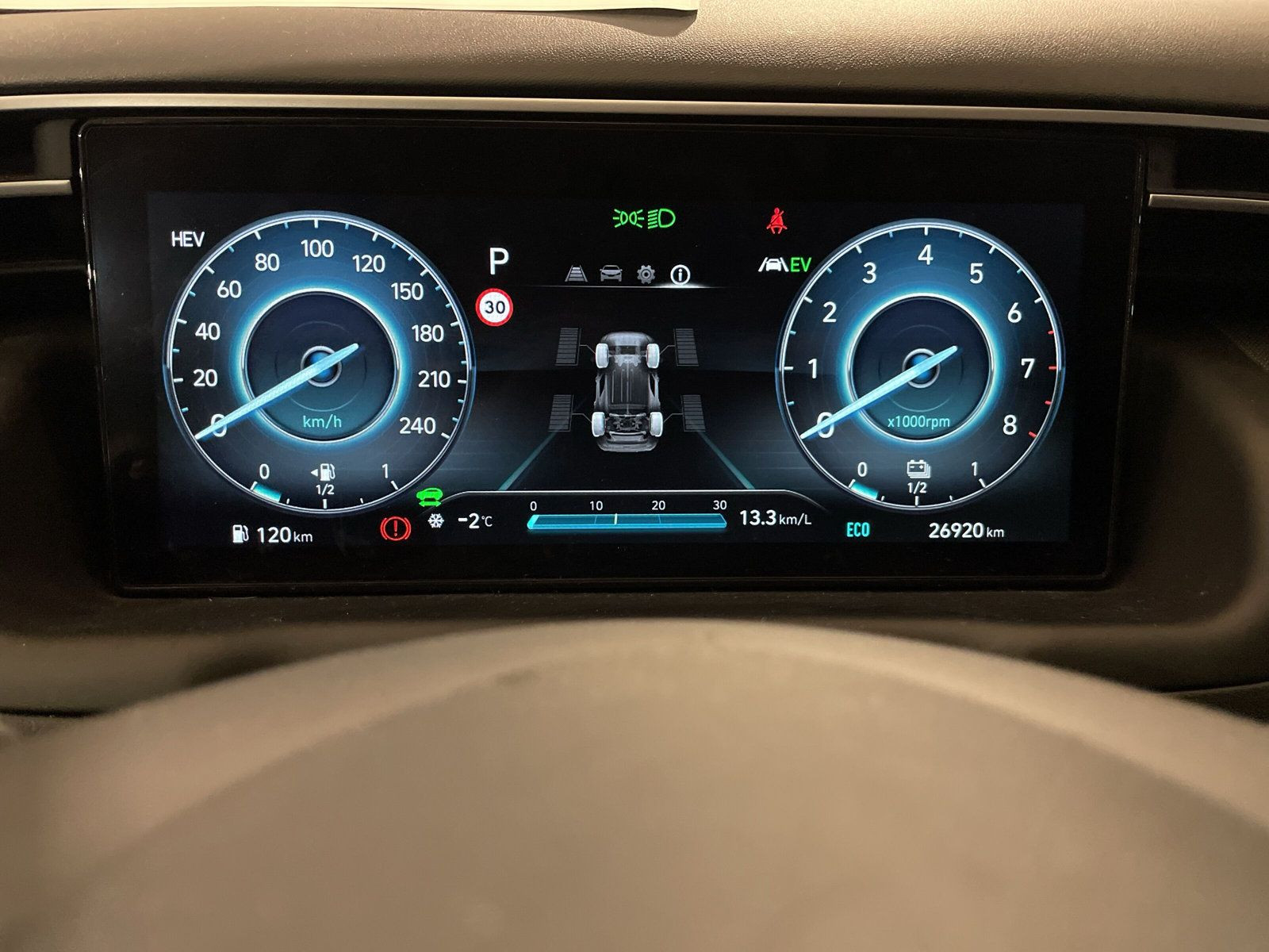 TUCSON Plug-in1.6 T-GDi 265PS 6-AT 4WD+BASIS+PDC+
