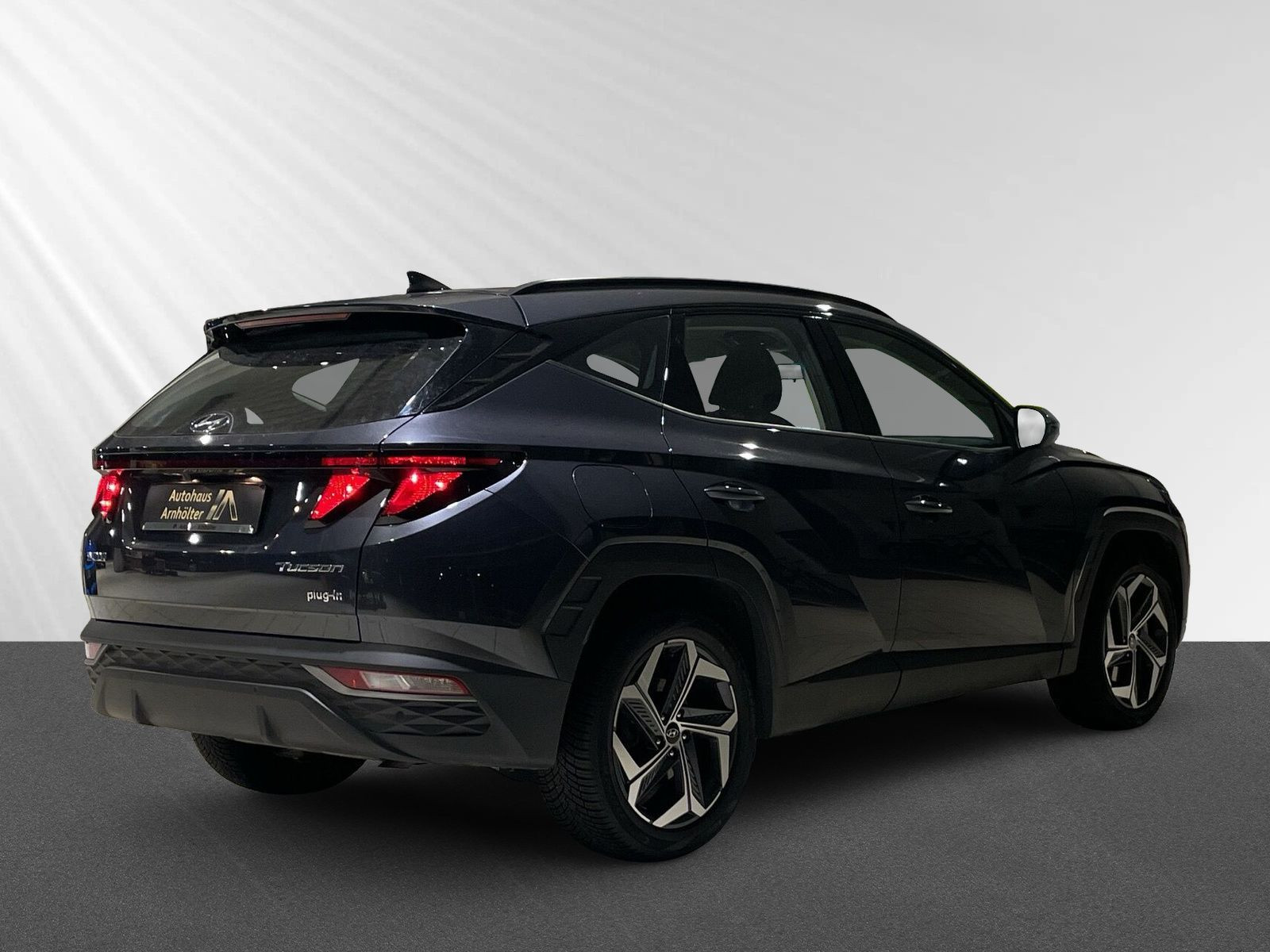 TUCSON Plug-in1.6 T-GDi 265PS 6-AT 4WD+BASIS+PDC+