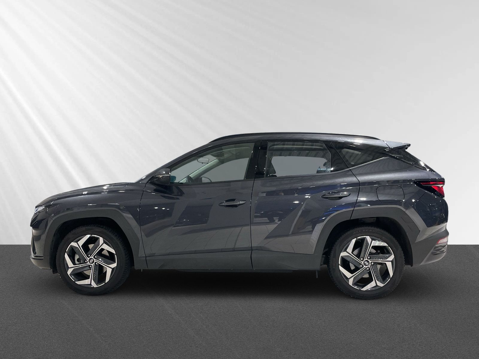 TUCSON Plug-in1.6 T-GDi 265PS 6-AT 4WD+BASIS+PDC+