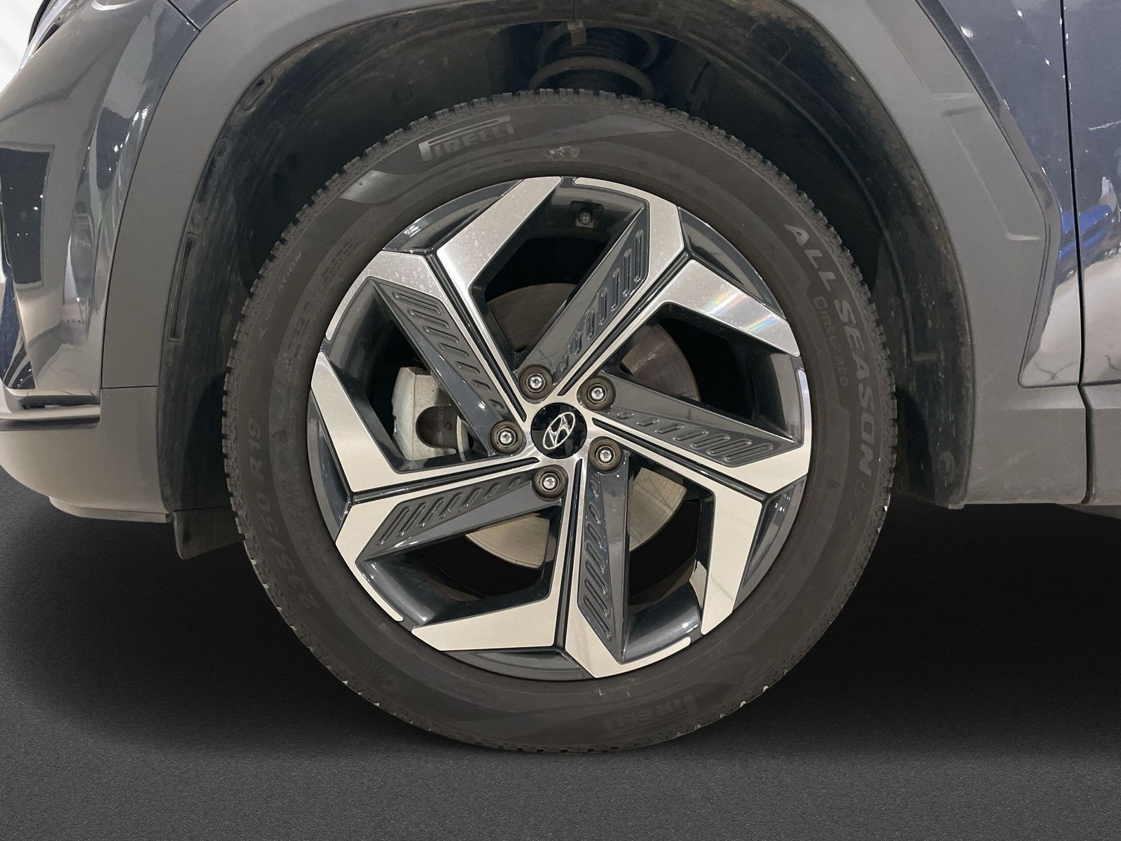 TUCSON Plug-in1.6 T-GDi 265PS 6-AT 4WD+BASIS+PDC+