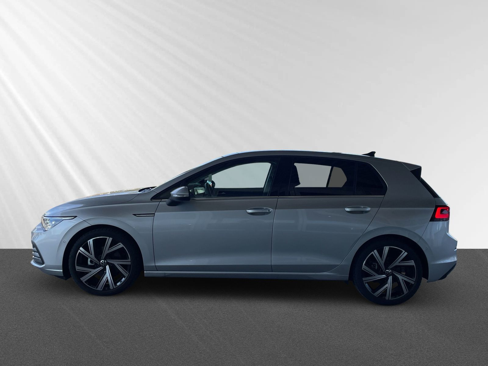 Golf VIII 1.5 eTSI STYLE KLIMA+PDC+KAMERA+SHZ+++