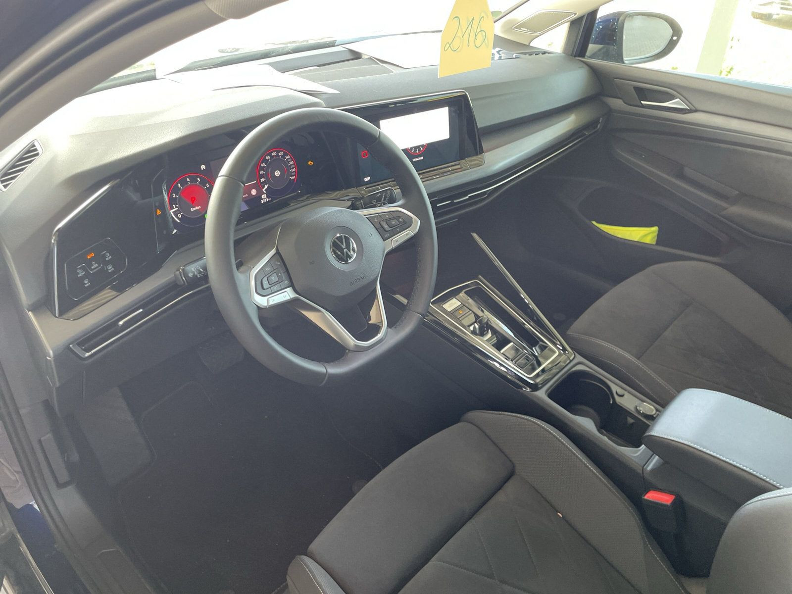 Golf VIII 1.5 eTSI STYLE KLIMA+PDC+KAMERA+SHZ+++