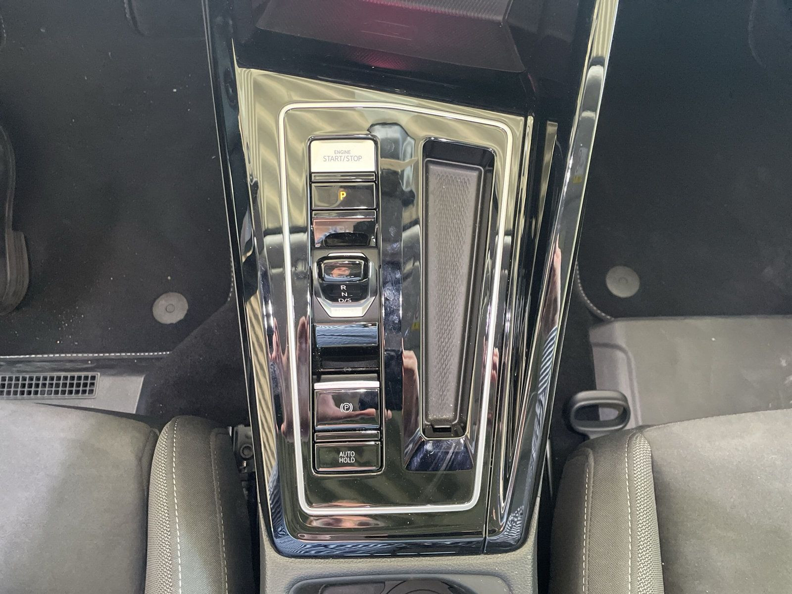 Golf VIII 1.5 eTSI STYLE KLIMA+PDC+KAMERA+SHZ+++