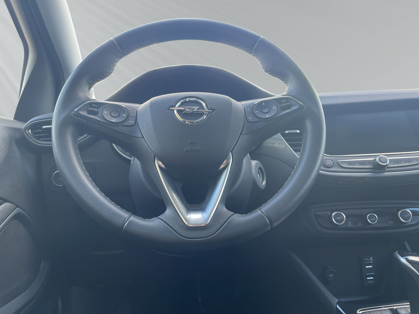 CROSSLAND ELEGANCE 1.2 +KLIMA+NAVI+ISOF+ALLW+AT+