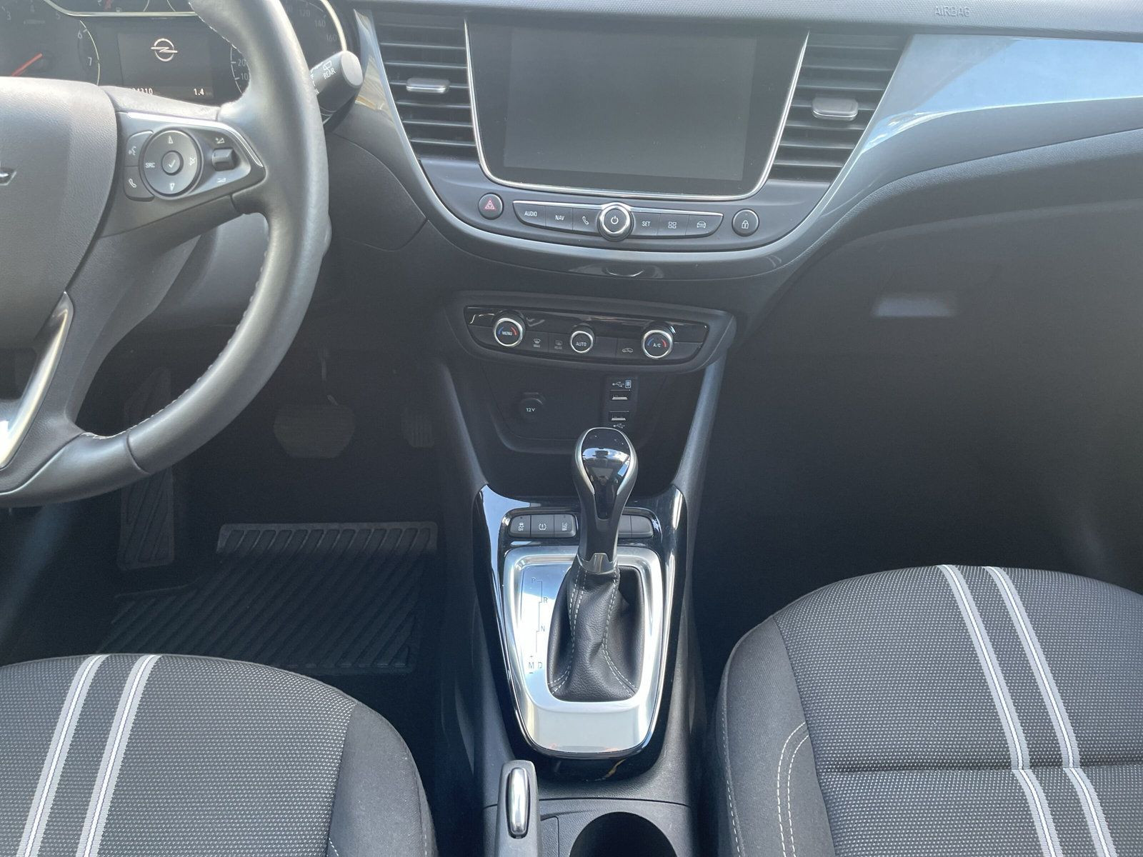 CROSSLAND ELEGANCE 1.2 +KLIMA+NAVI+ISOF+ALLW+AT+