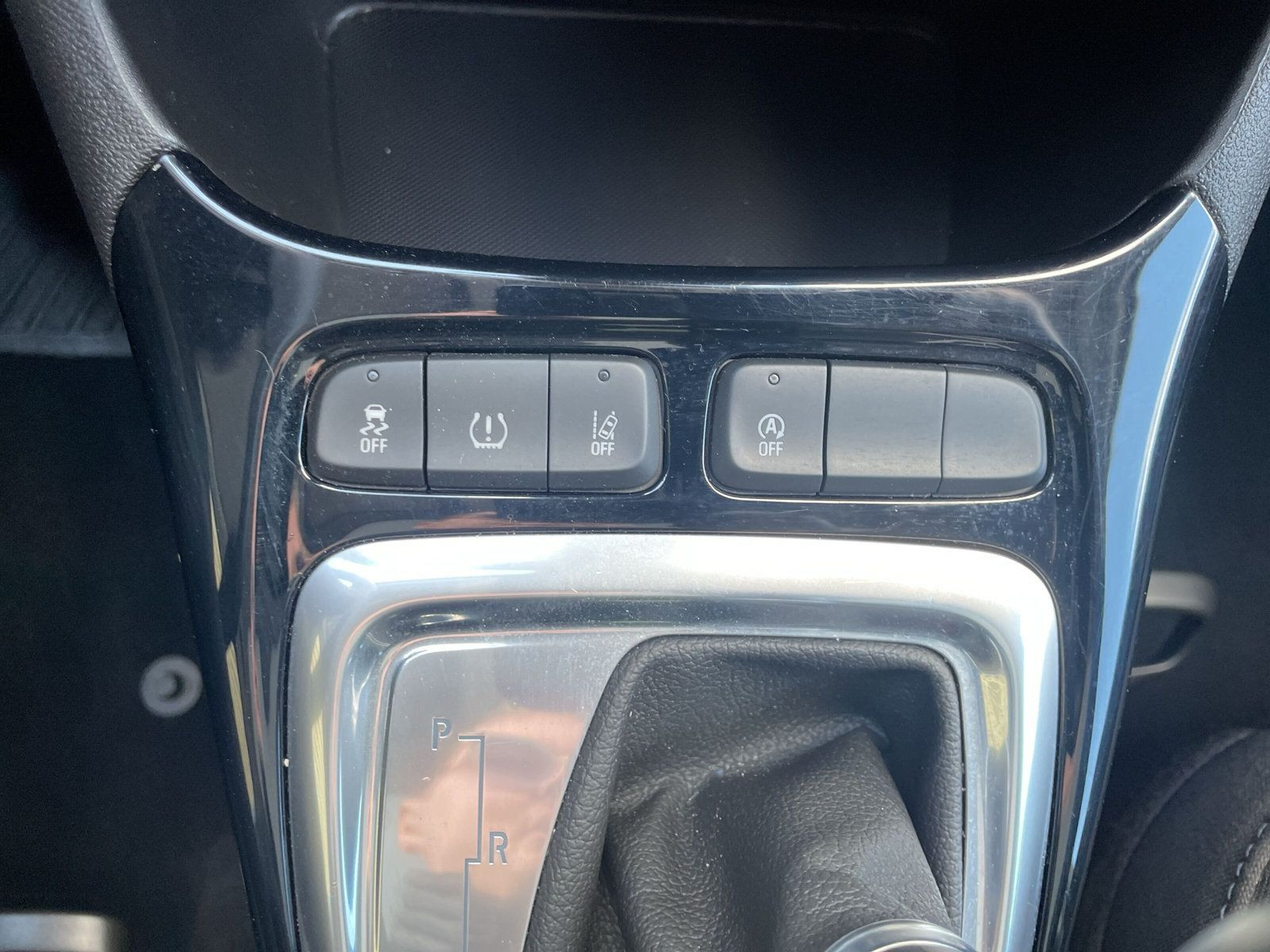 CROSSLAND ELEGANCE 1.2 +KLIMA+NAVI+ISOF+ALLW+AT+
