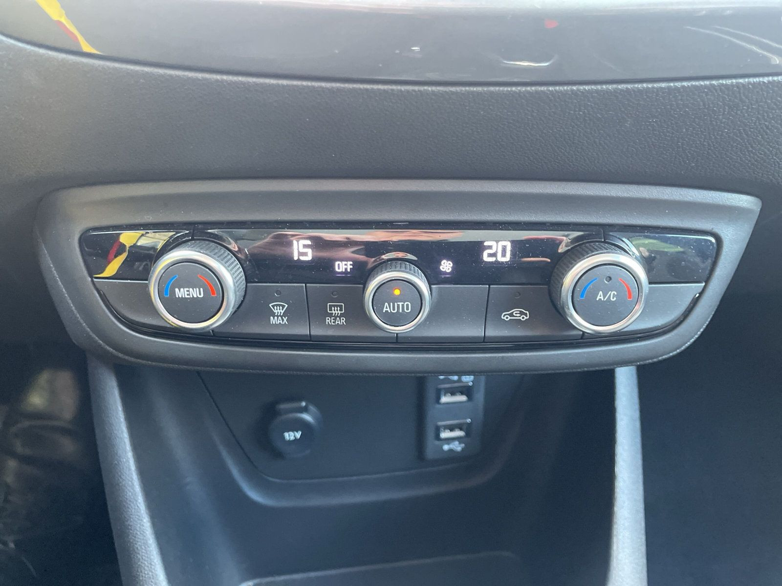 CROSSLAND ELEGANCE 1.2 +KLIMA+NAVI+ISOF+ALLW+AT+