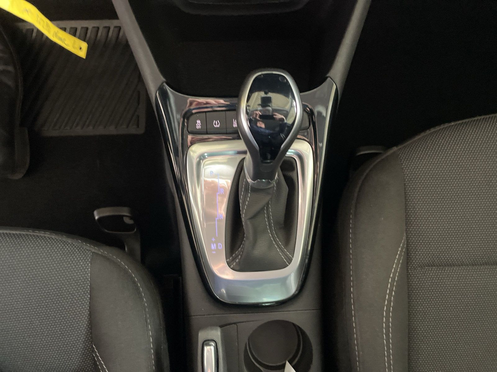 CROSSLAND ELEGANCE 1.2 KLIMA+PDC+KAMERA+ALLW+AT+