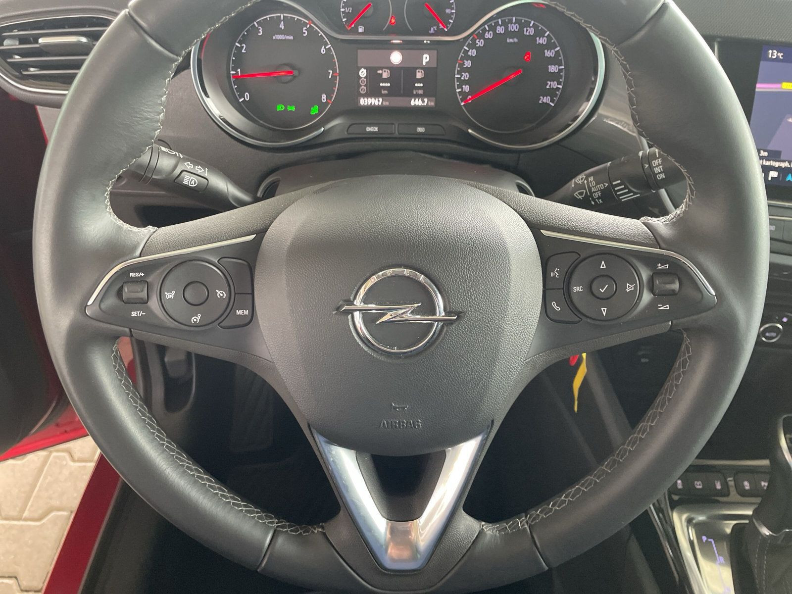 CROSSLAND ELEGANCE 1.2 KLIMA+PDC+KAMERA+ALLW+AT+