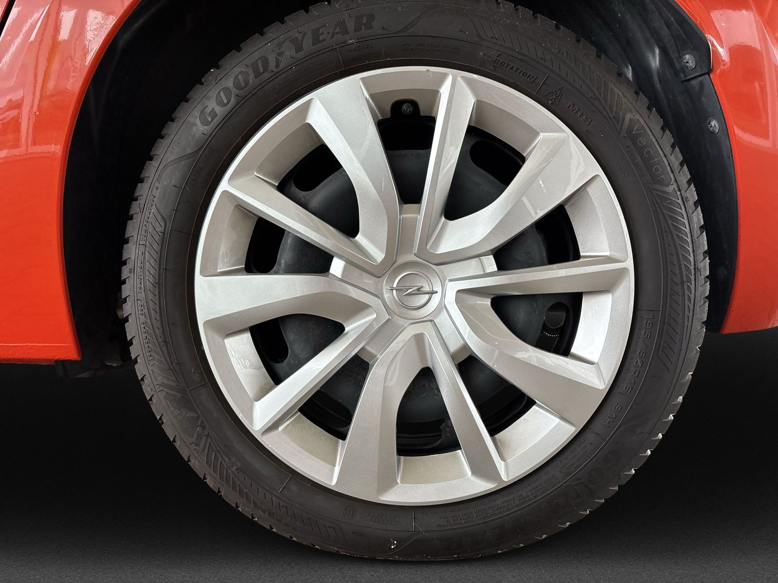 Corsa-e F 5T EDITION 100KW KLIMA+PDC+SHZ+ALLW+AT