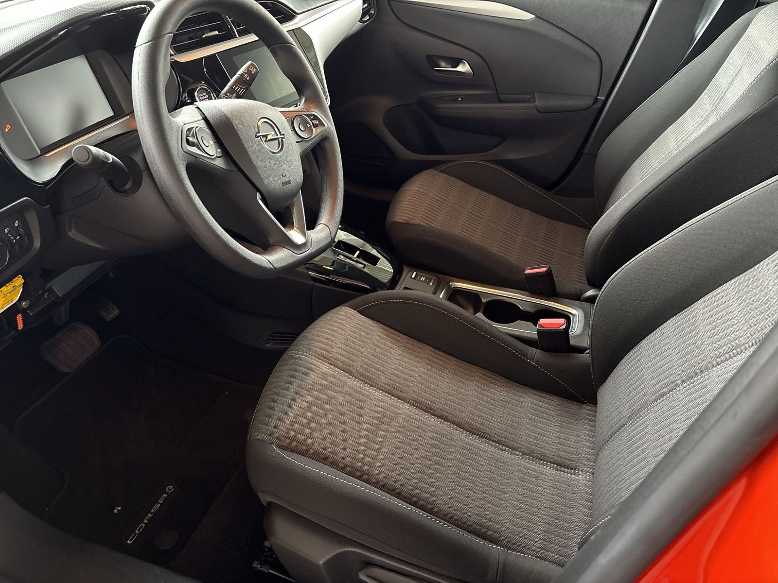 Corsa-e F 5T EDITION 100KW KLIMA+PDC+SHZ+ALLW+AT