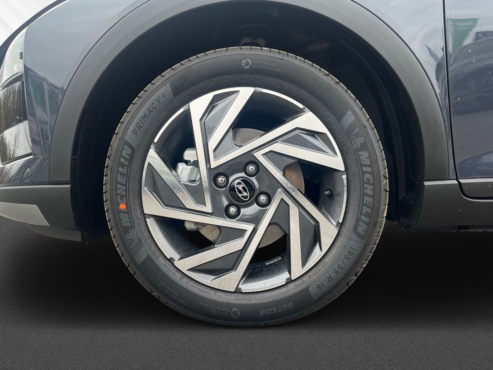 BAYON FL (MY25) 1.0 T-GDI 7-DCT 2WD Trend+KAMERA