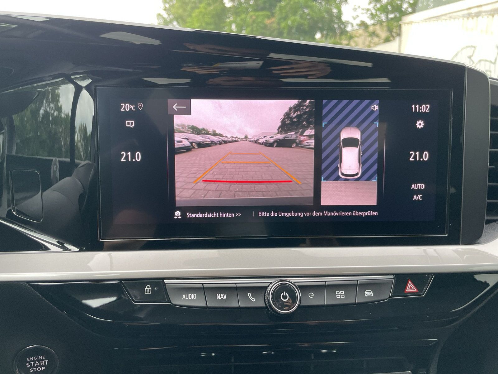 Mokka-e Ultimate 136PS+SHZ+LHZ+PDC+CAM+NAV+ACC++