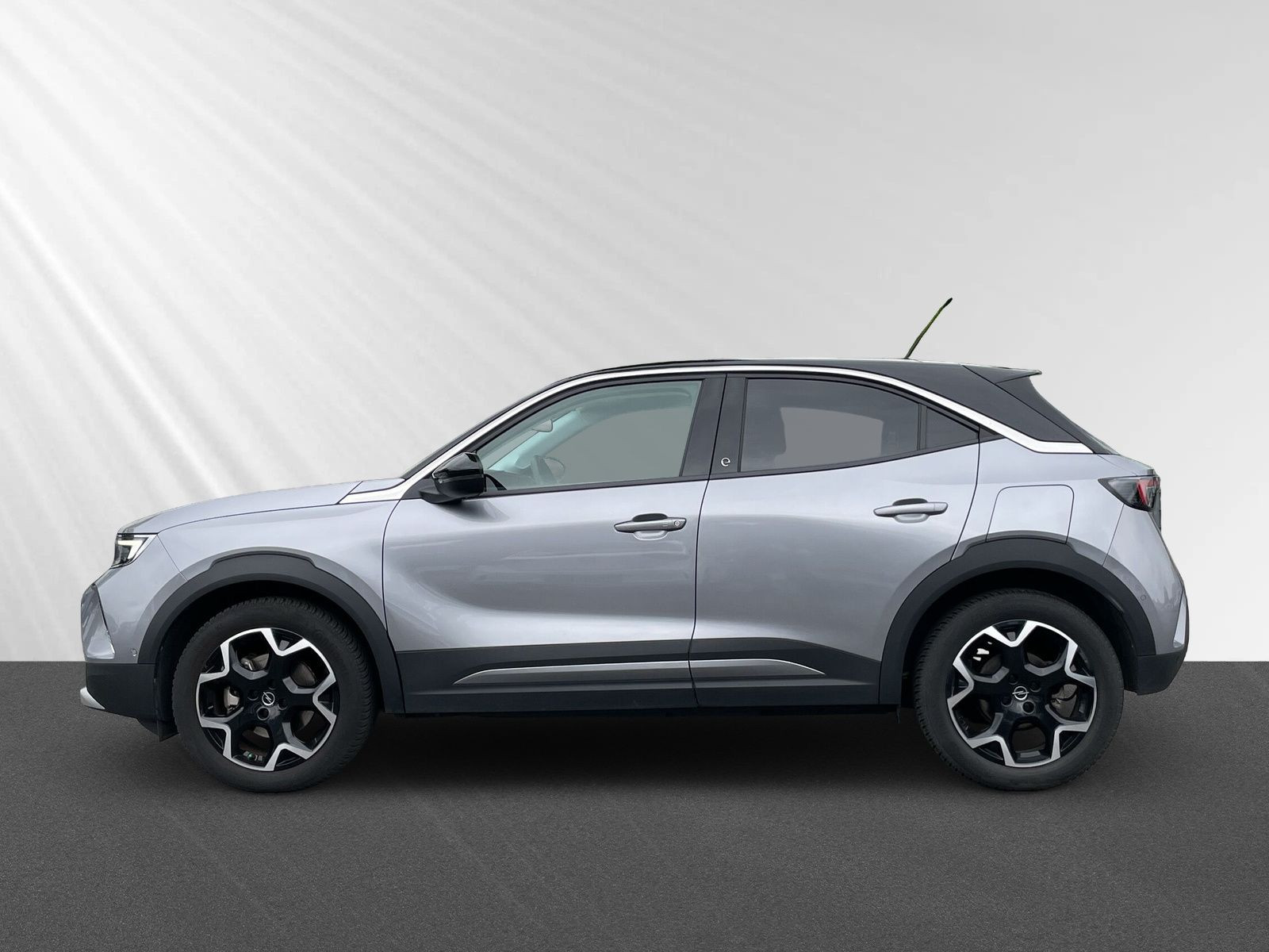 Mokka-e Ultimate 136PS+SHZ+LHZ+PDC+CAM+NAV+ACC++